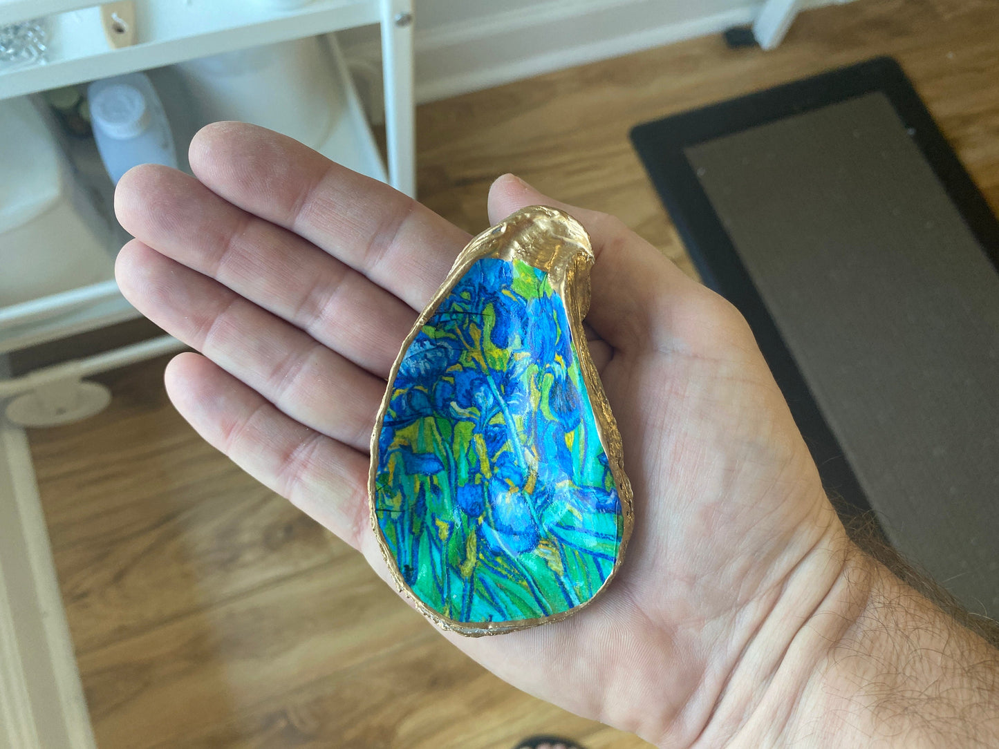 Decoupage Oyster Shell Ring Dish – Van Gogh-Inspired Painted Shell, Coastal Decor
