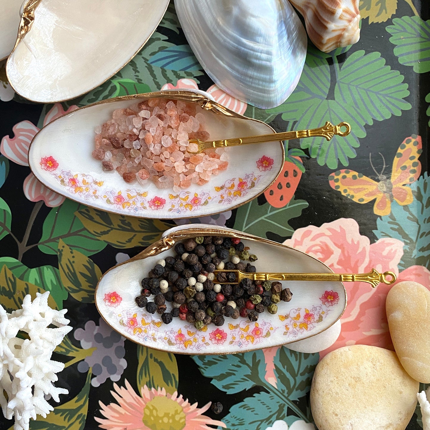 Handcrafted Clam Shell Salt and Pepper Dishes – Beach House Table Decor
