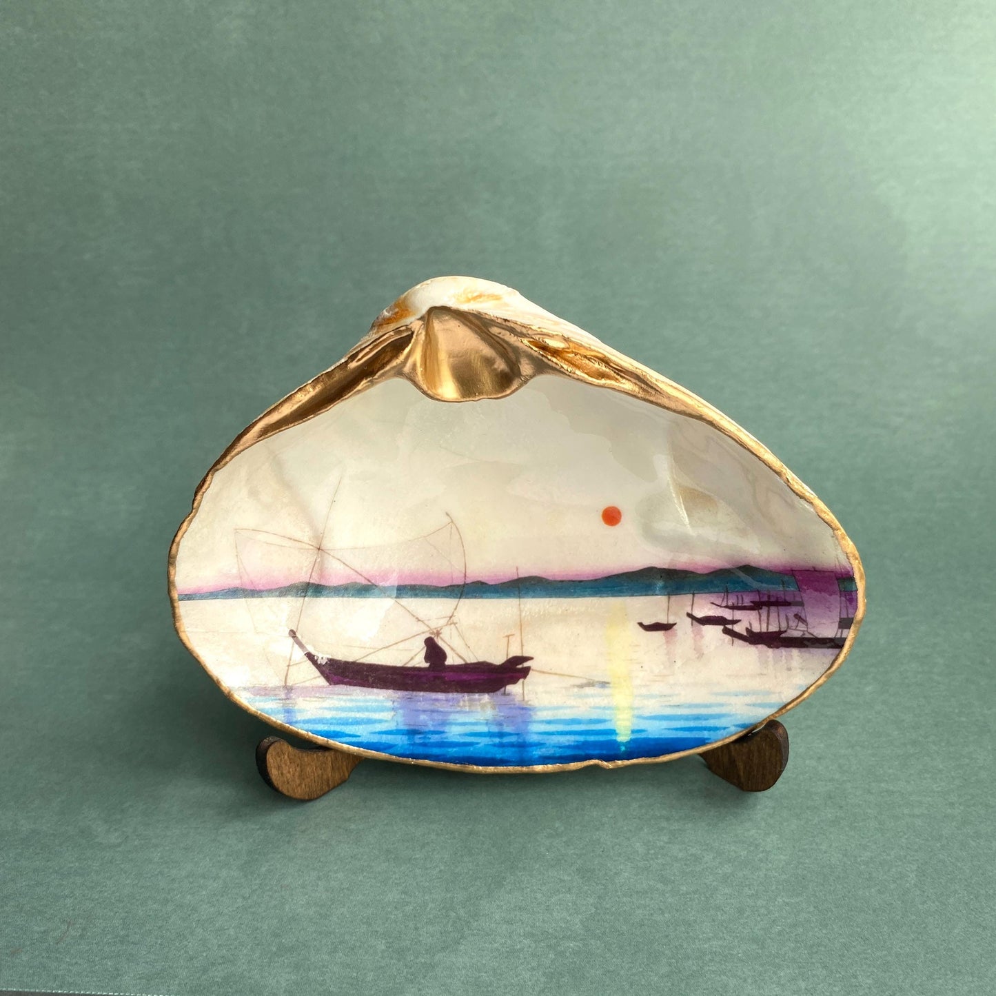 Decoupage Clam Shell Trinket Dish – Japanese Art