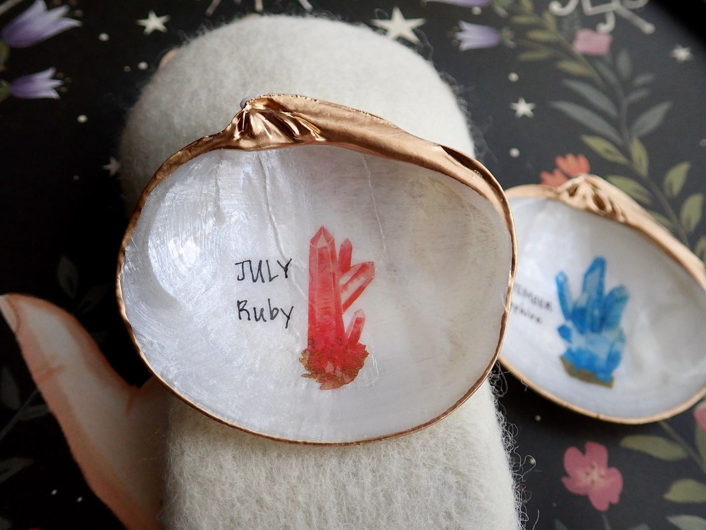 Decoupage Birthstone Clam Shell Ring Dish – Coastal Decor
