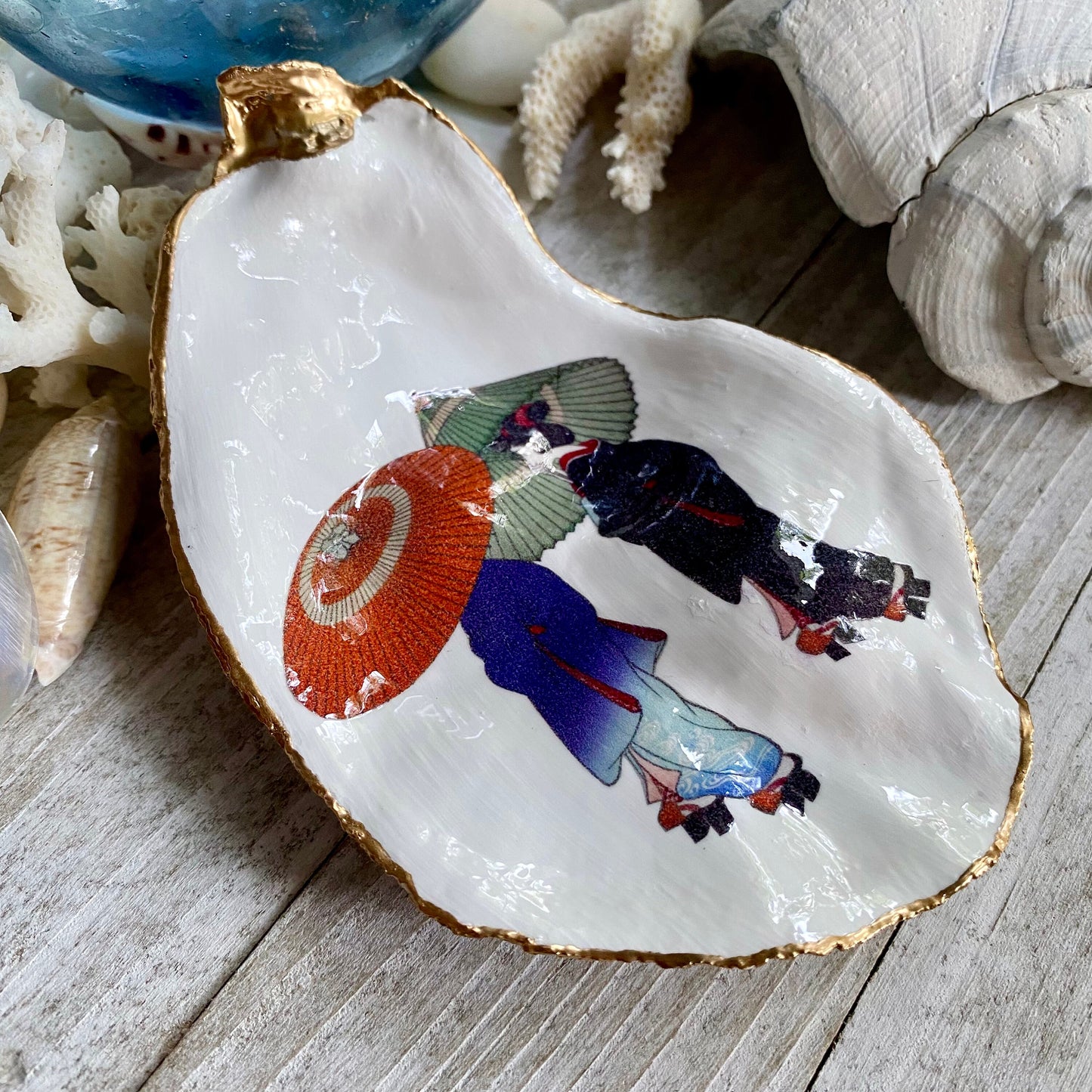 Decoupage Oyster Shell Trinket Dish Geisha Art