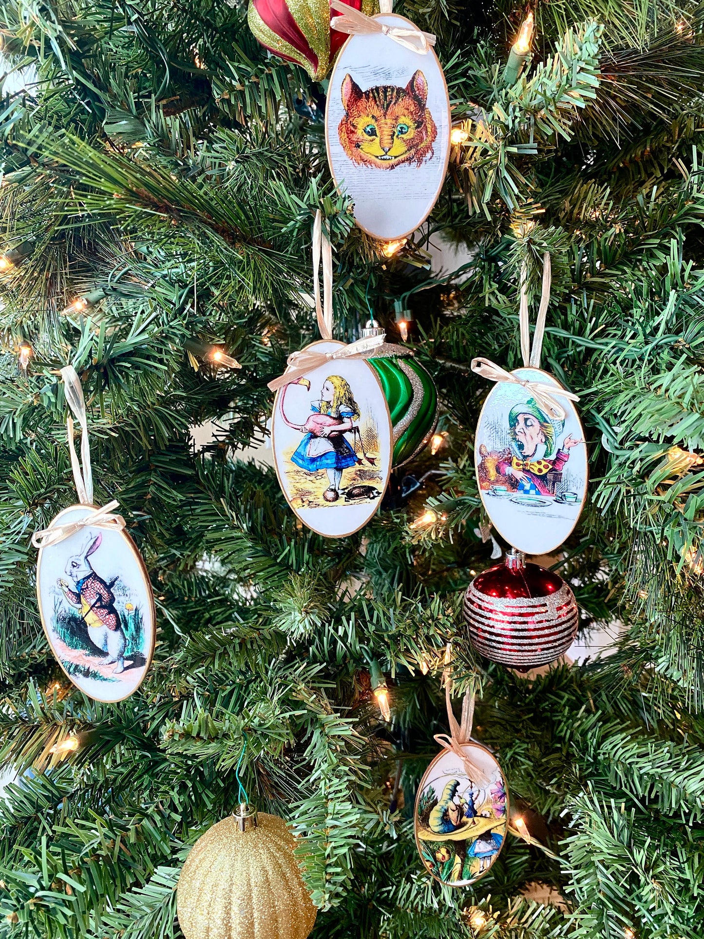 Hand-Colored Decoupage Ornament – Alice in Wonderland Lover Gift, Holiday Decor