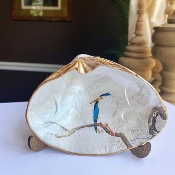 Handmade Custom Clam Shell Stand