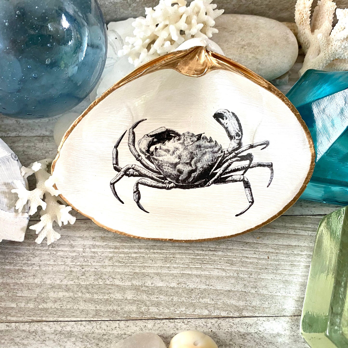 Decoupage Clam Shell Jewelry Dish – Crab Design, Coastal Home Decor