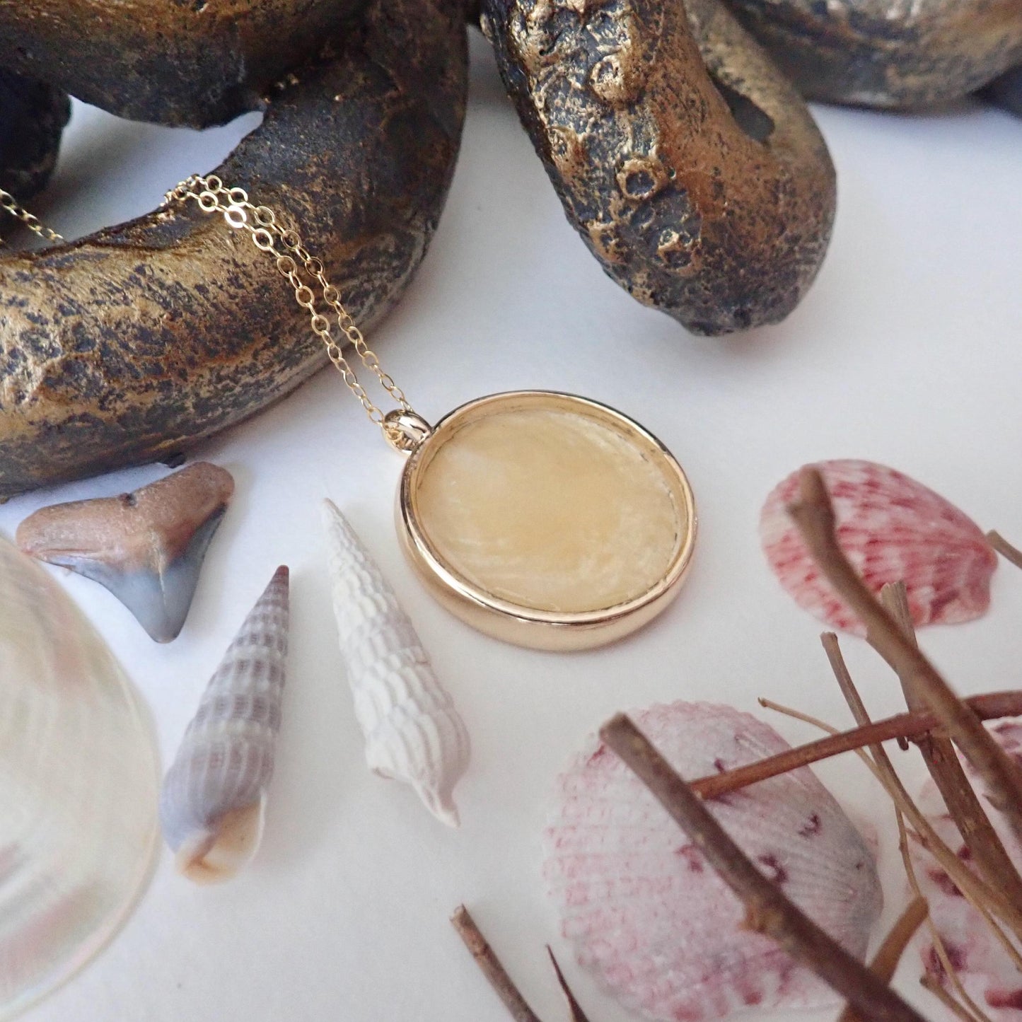 Hand-Made Real Seashell Capiz Shell Pendant Necklace