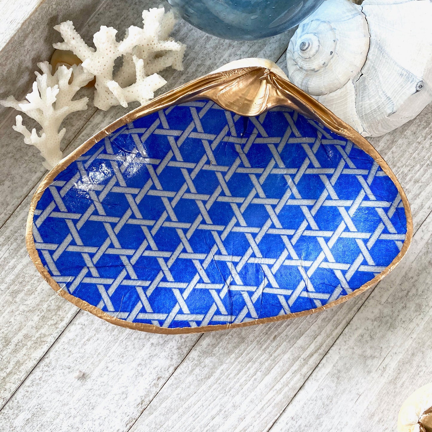 Decoupage Clam Shell Jewelry Dish – Blue & Silver Weave Design, Beach House Decor