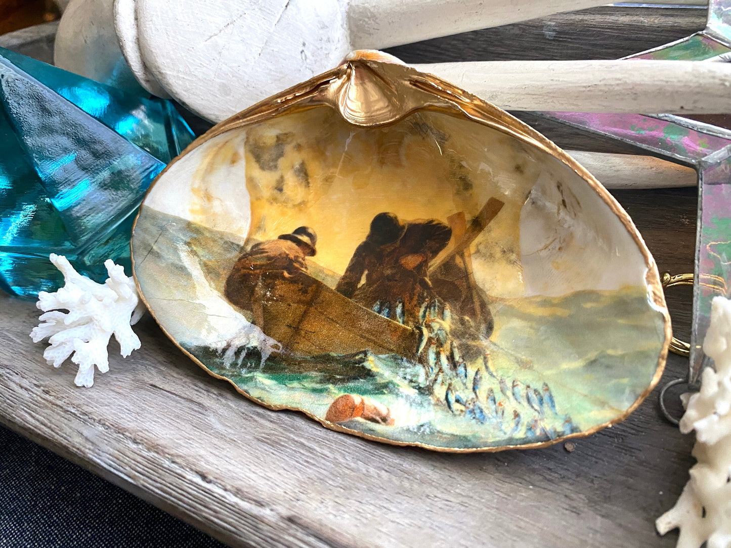 Winslow Homer "The Herring Net" Shell Art – Decoupage Clam Shell Ring Dish