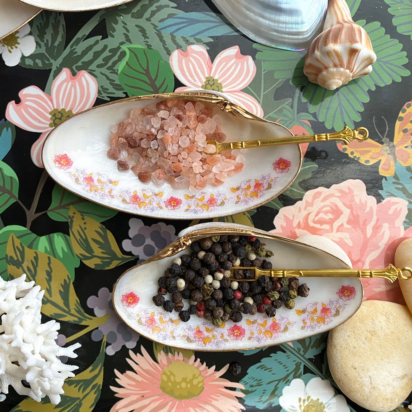Handcrafted Clam Shell Salt and Pepper Dishes – Beach House Table Decor