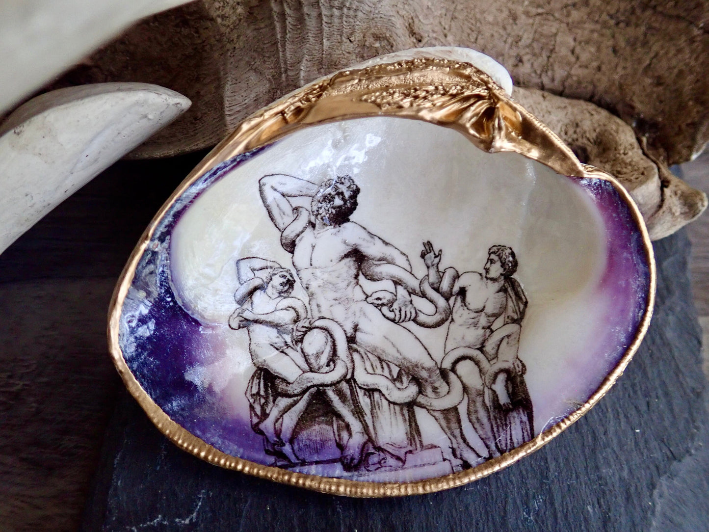Decoupage Shell Ring Dish – Laocoön and His Sons, Mythology Coastal Accent