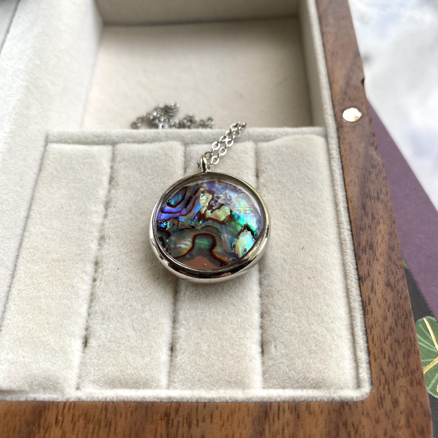 Hand Made Real Seashell Abalone Shell Pendant Necklace