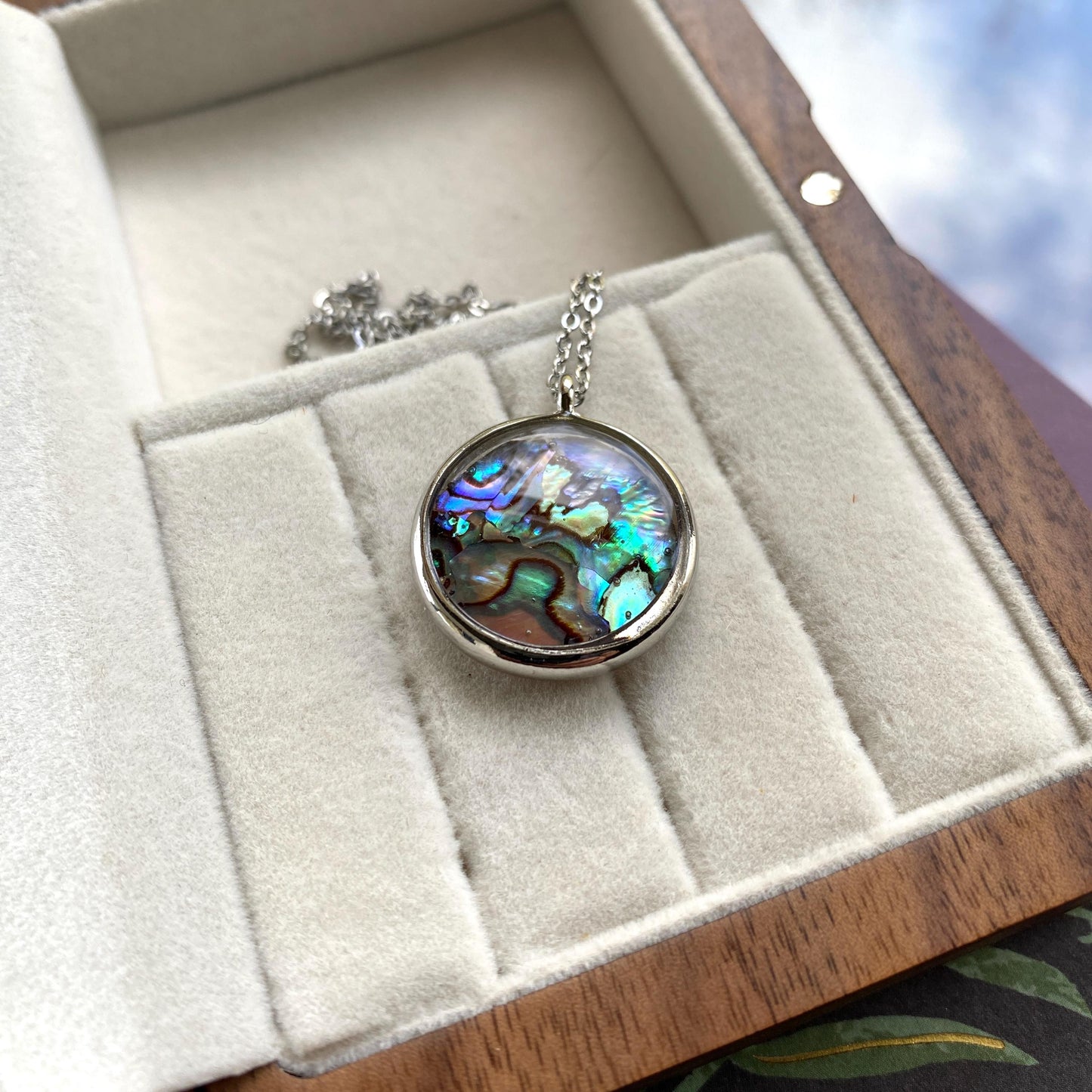 Hand Made Real Seashell Abalone Shell Pendant Necklace