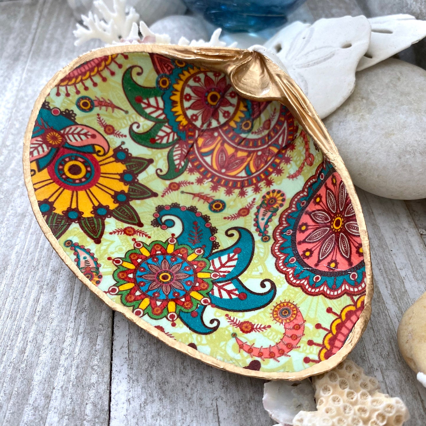 Decoupage Clam Shell Trinket Dish – Paisley Design