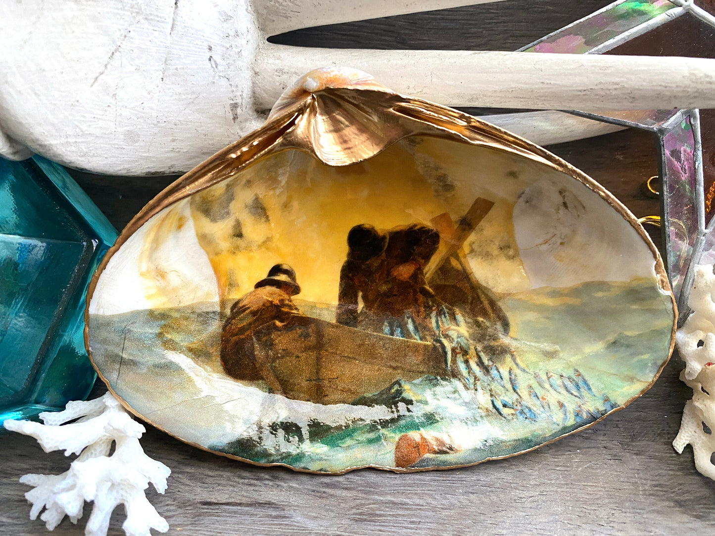 Winslow Homer "The Herring Net" Shell Art – Decoupage Clam Shell Ring Dish