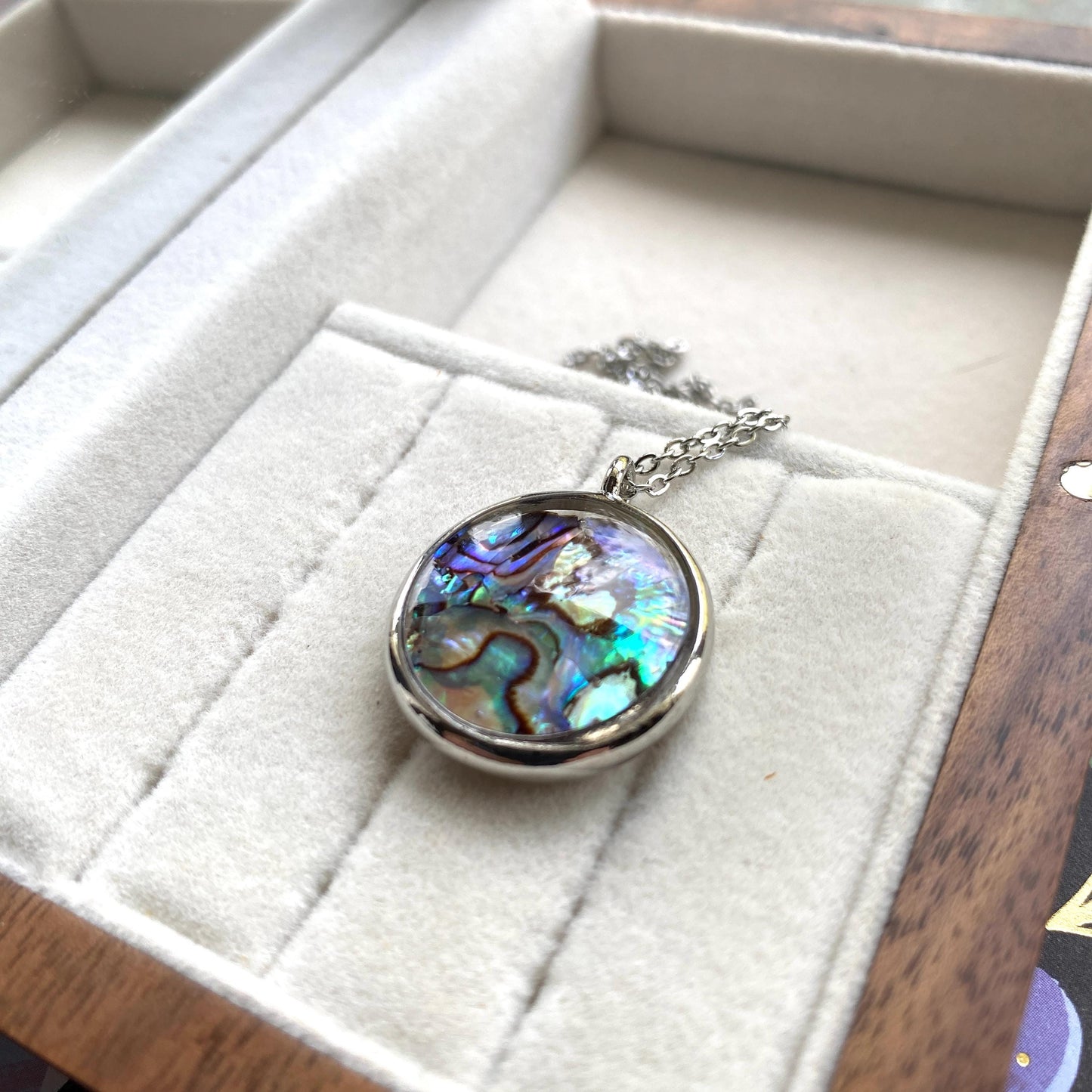 Hand Made Real Seashell Abalone Shell Pendant Necklace