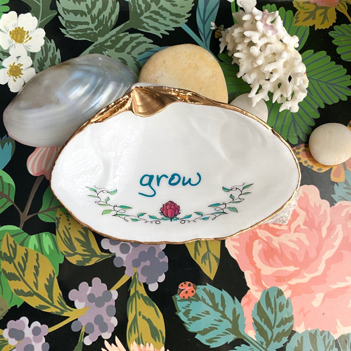 Decoupage Clam Shell Ring Dish – Handcrafted Daily Affirmation Jewelry Holder