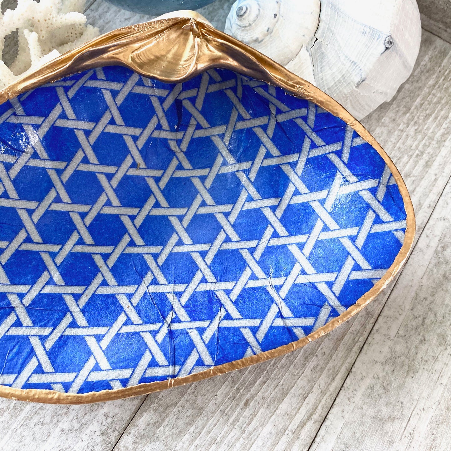 Decoupage Clam Shell Jewelry Dish – Blue & Silver Weave Design, Beach House Decor