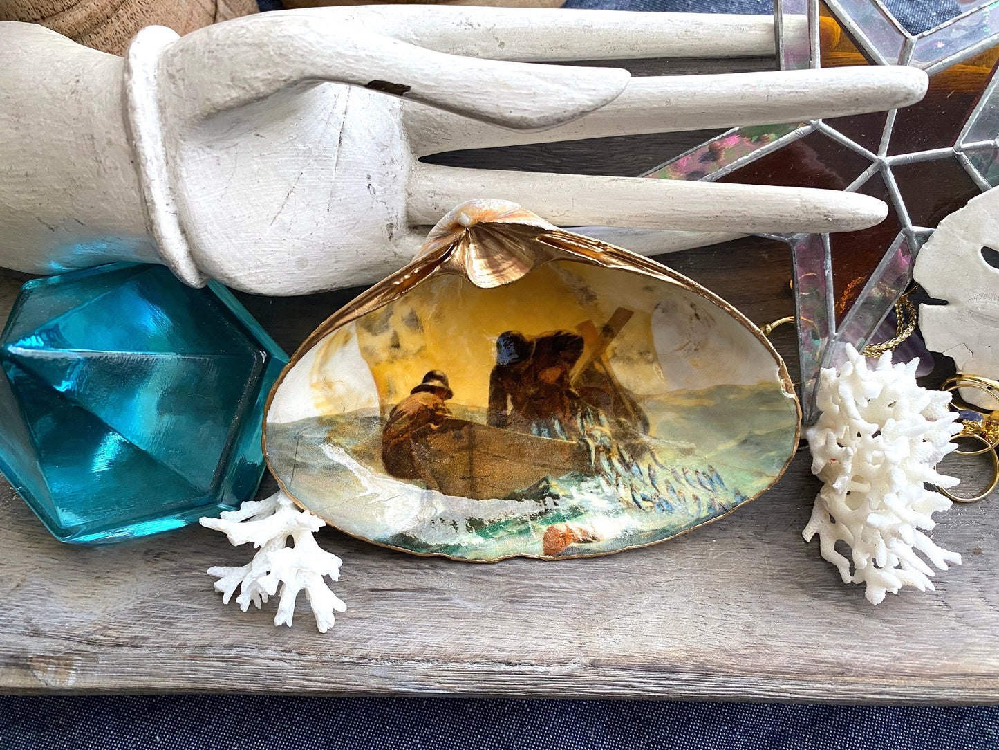 Winslow Homer "The Herring Net" Shell Art – Decoupage Clam Shell Ring Dish