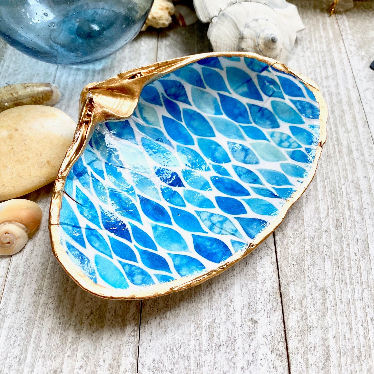 Decoupage Clam Shell Jewelry Dish – Blue & White Water-Inspired Design