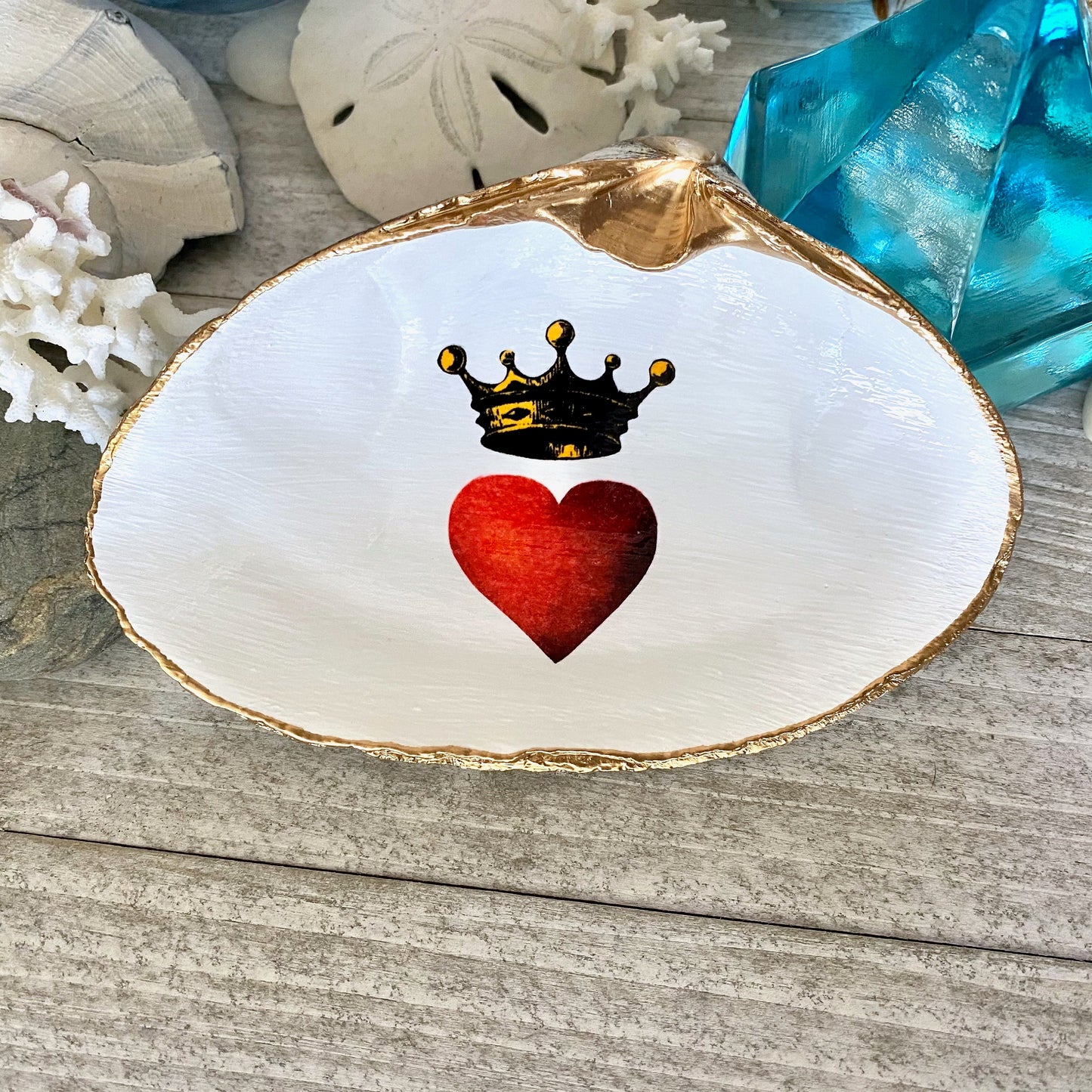 Decoupage Clam Shell Jewelry Dish – Heart & Crown Motif, Valentine's Day Gift