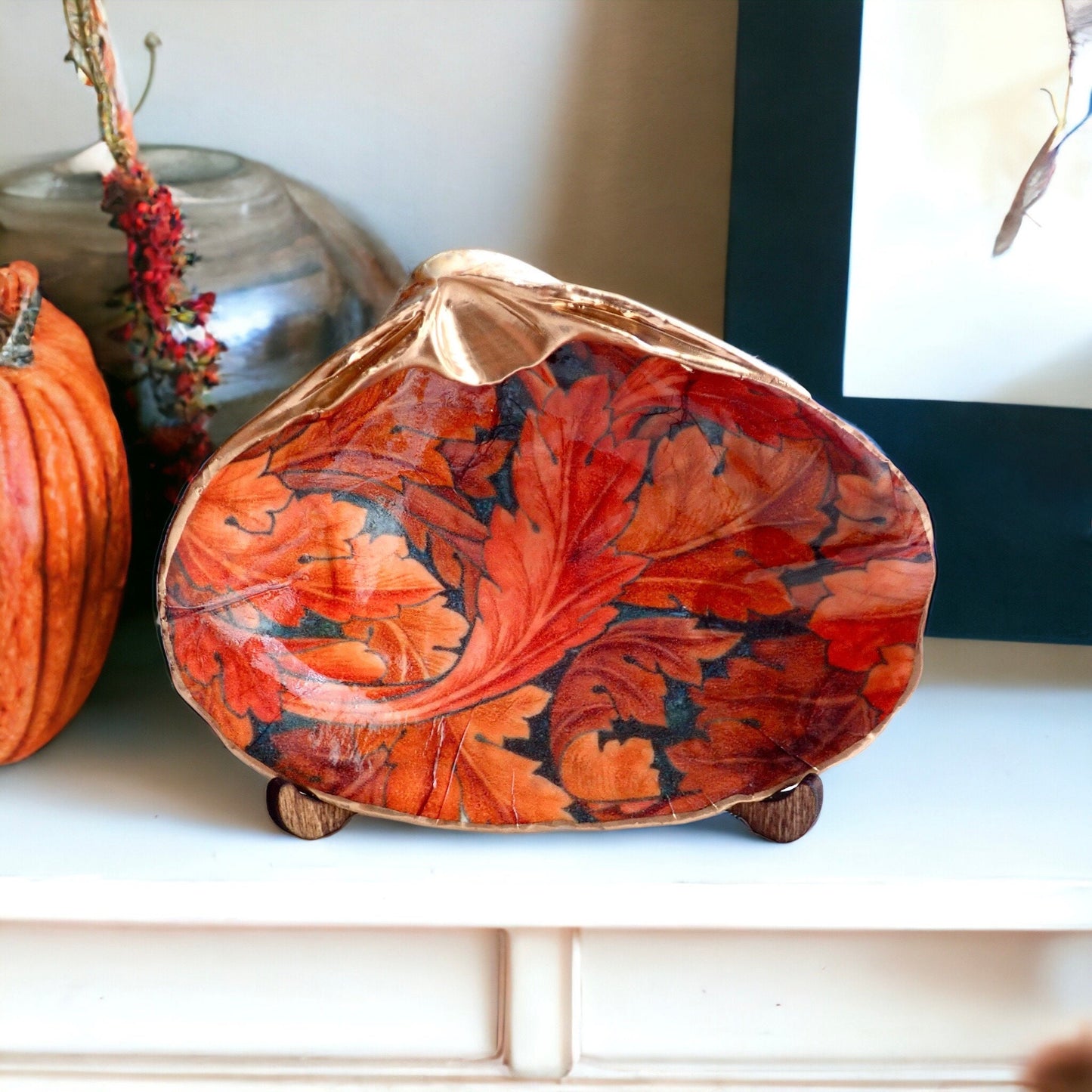 Decoupage Clam Shell Trinket Dish – William Morris Fall Leaves Design
