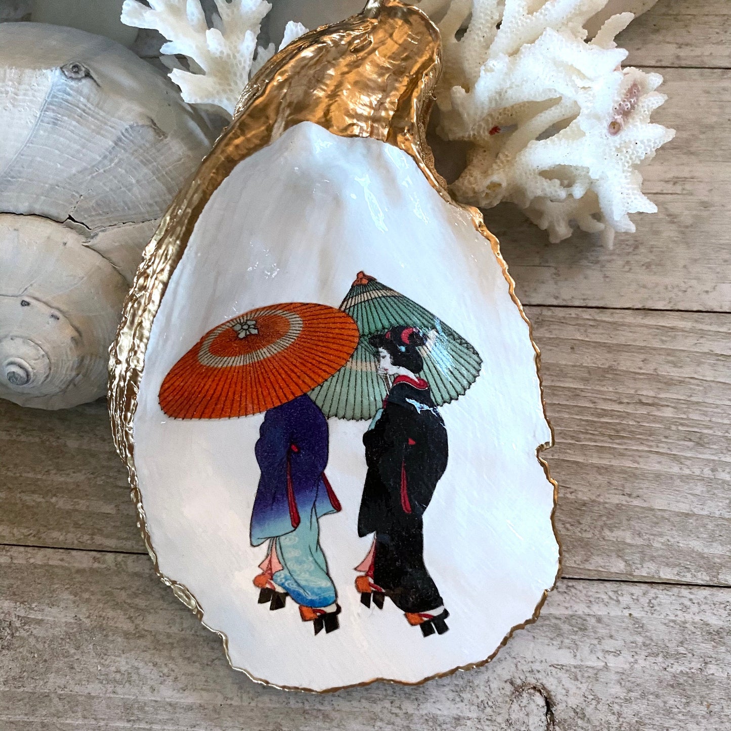 Decoupage Oyster Shell Trinket Dish Geisha Art