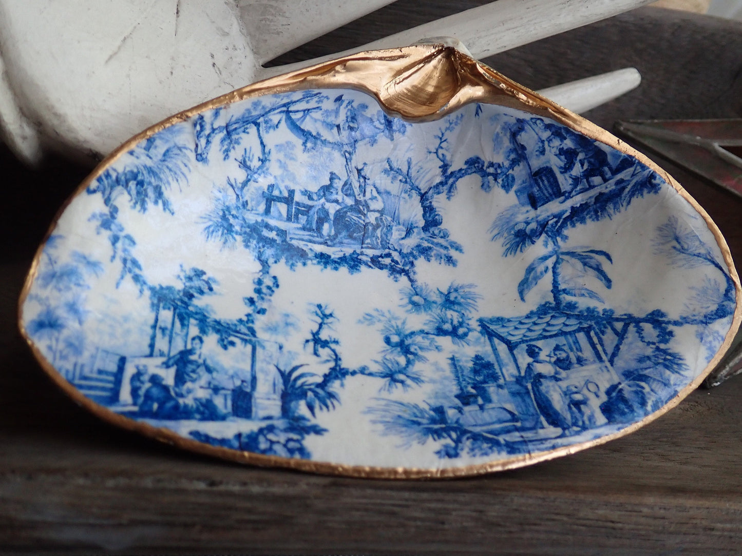 Blue & White Decoupage Clam Shell Trinket Dish Chinoiserie Art