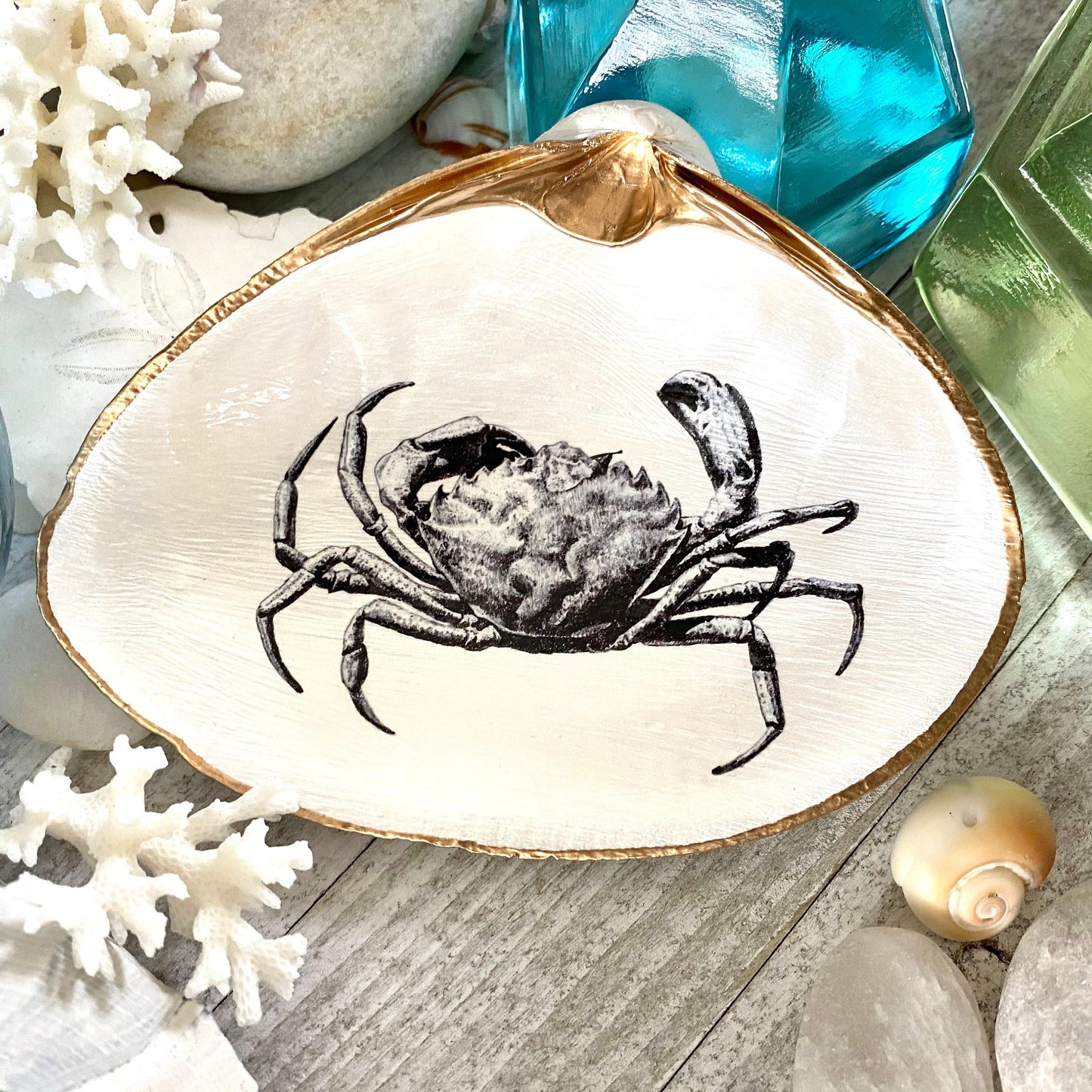 Decoupage Clam Shell Jewelry Dish – Crab Design, Coastal Home Decor
