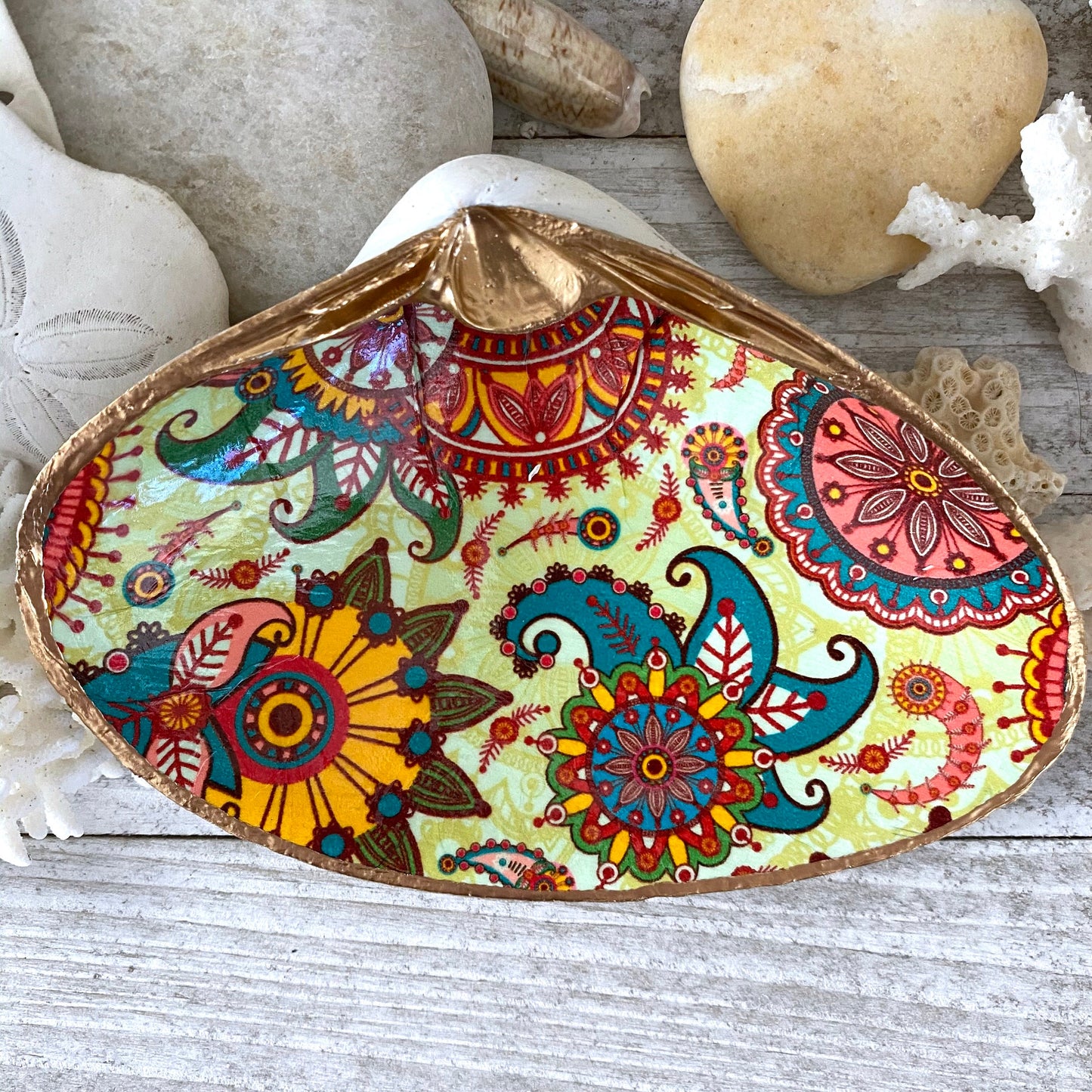 Decoupage Clam Shell Trinket Dish – Paisley Design
