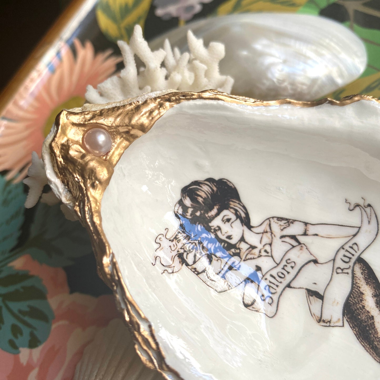 Decoupage Mermaid Oyster Shell Ring Dish – Hand-Painted Coastal Decor, Gold & Pearl Accent, Sailor Gift