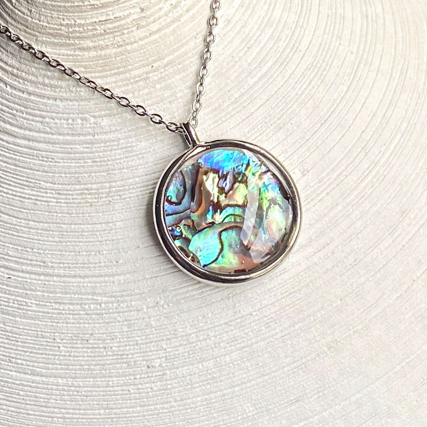 Hand Made Real Seashell Abalone Shell Pendant Necklace