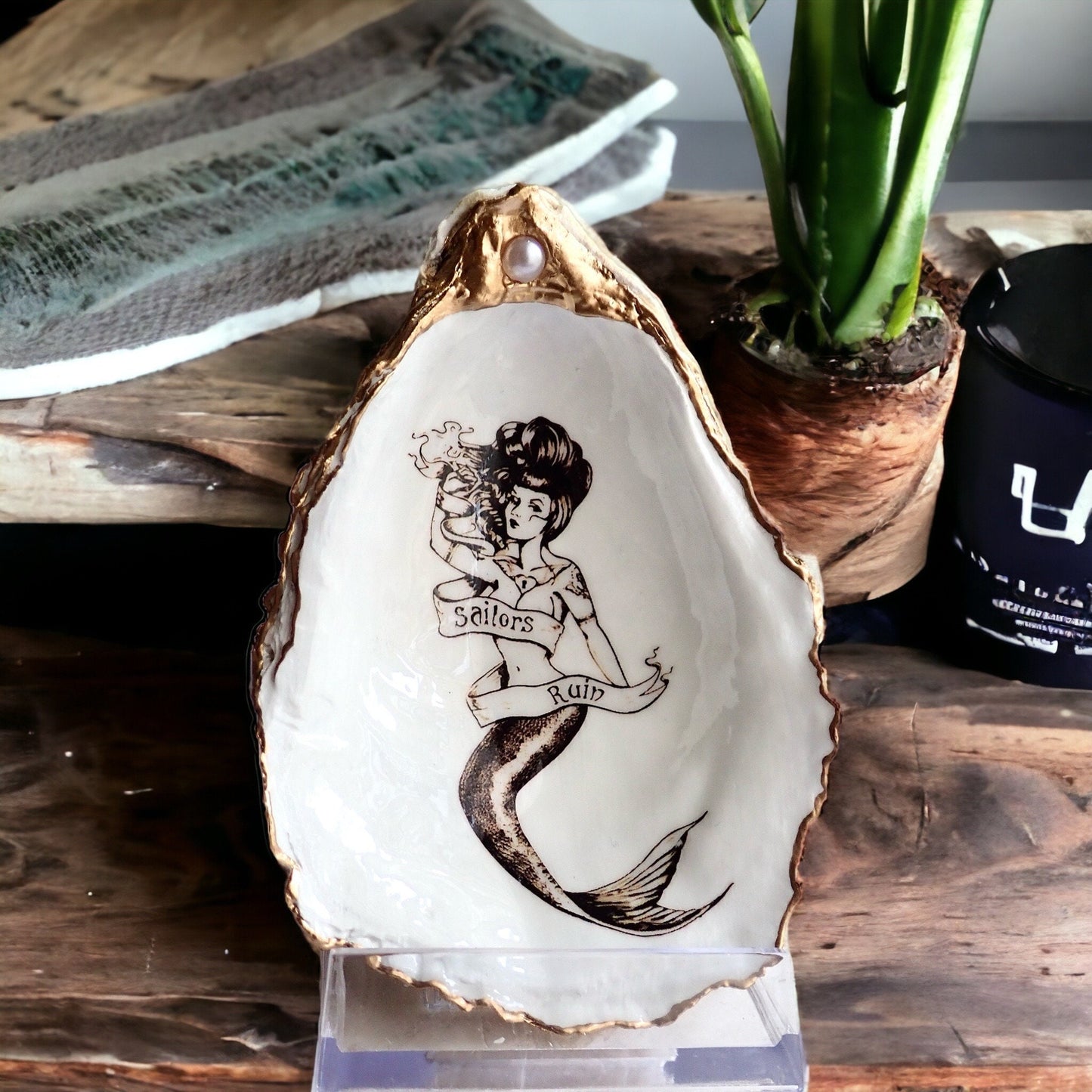 Decoupage Mermaid Oyster Shell Ring Dish – Hand-Painted Coastal Decor, Gold & Pearl Accent, Sailor Gift