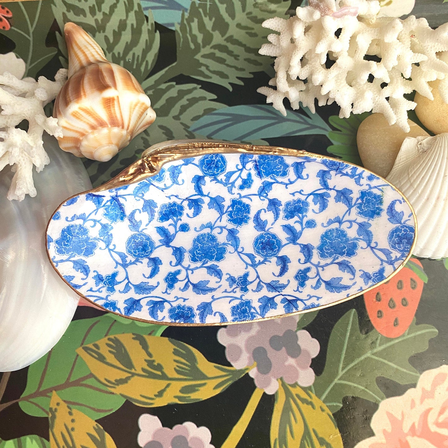 Decoupage Chinoiserie Clam Shell Ring Dish – Blue & White Jewelry Holder, Coastal Decor
