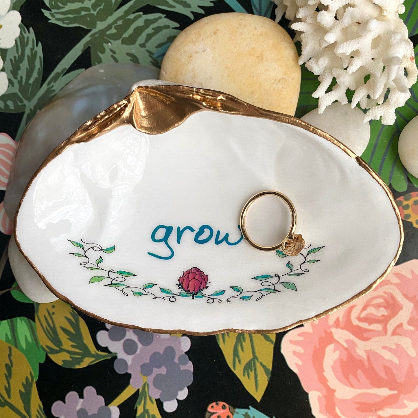 Decoupage Clam Shell Ring Dish – Handcrafted Daily Affirmation Jewelry Holder