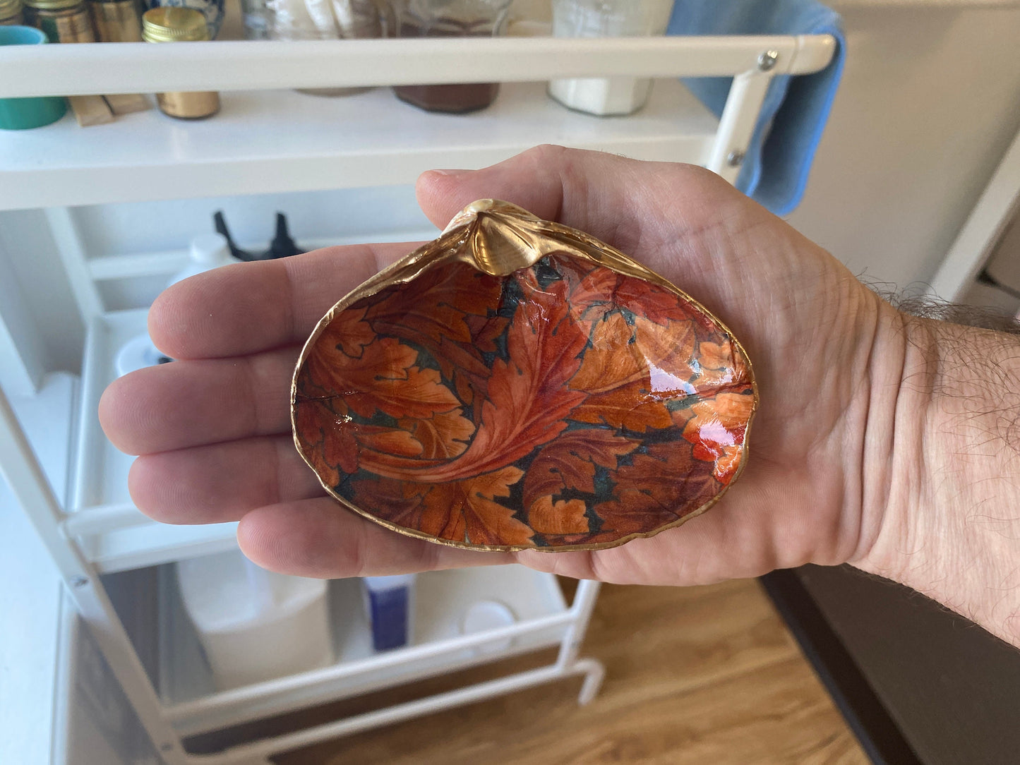 Decoupage Clam Shell Trinket Dish – William Morris Fall Leaves Design