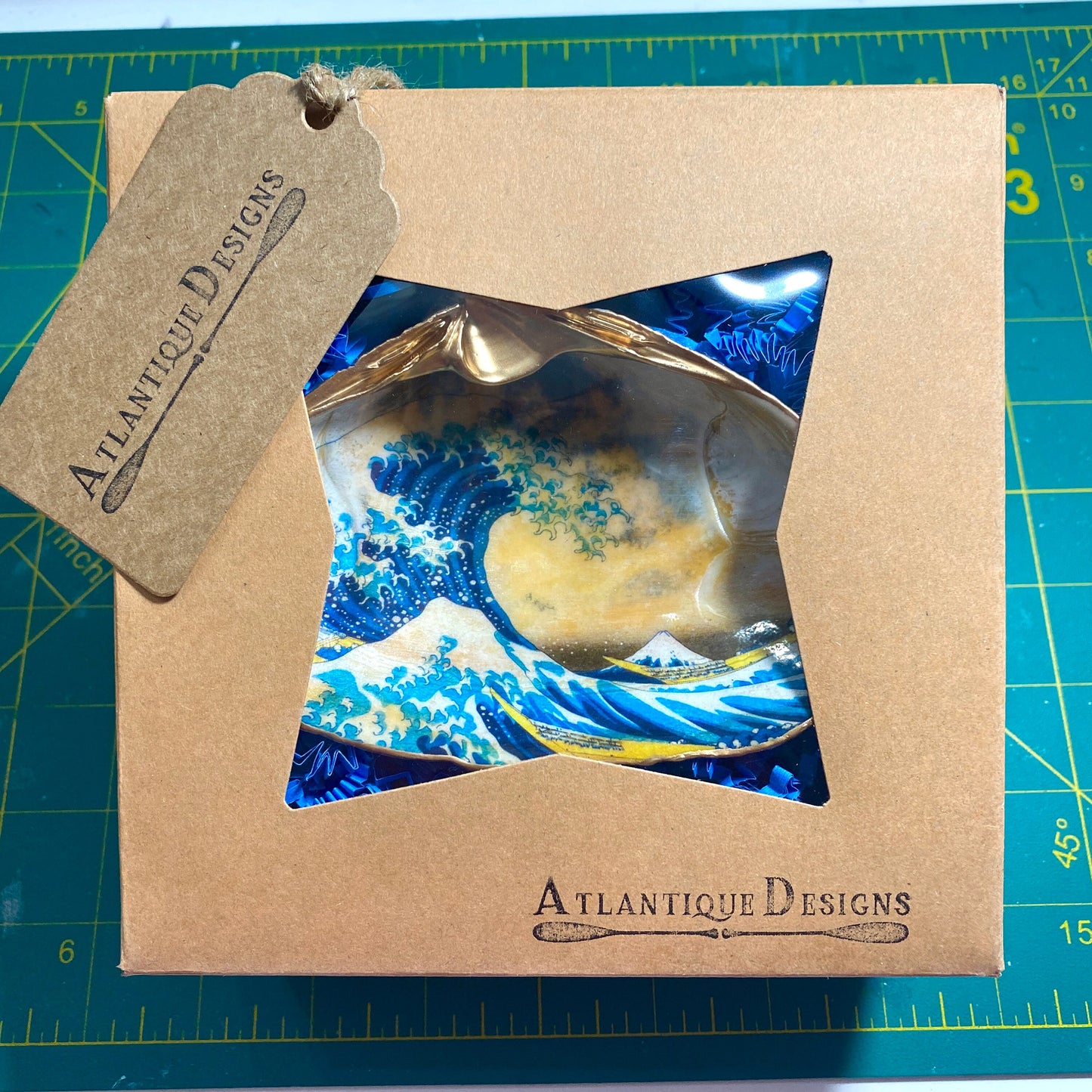 Decoupage Clam Shell Great Wave Art