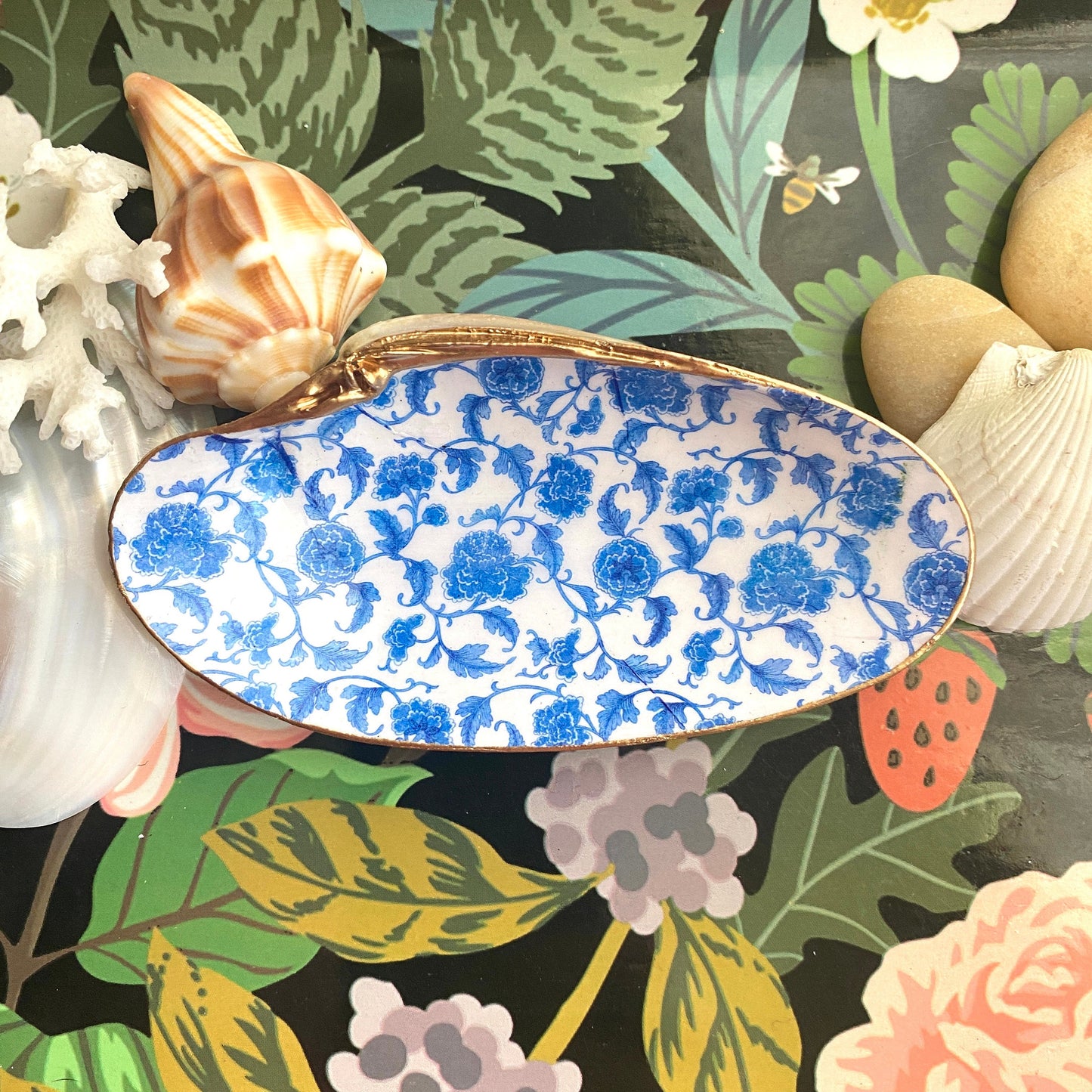 Decoupage Chinoiserie Clam Shell Ring Dish – Blue & White Jewelry Holder, Coastal Decor
