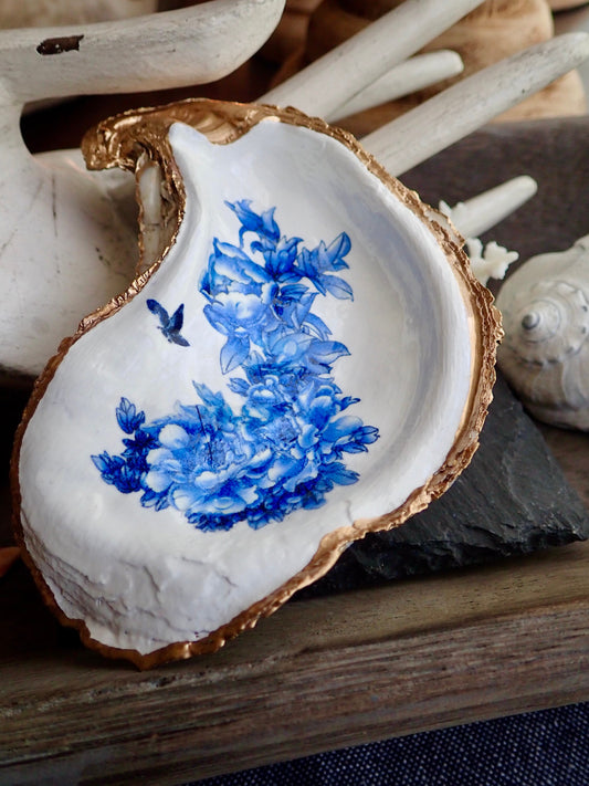 Chinoiserie Decoupage Oyster Shell Ring Dish – Handcrafted Coastal Jewelry Holder, Hostess Gift