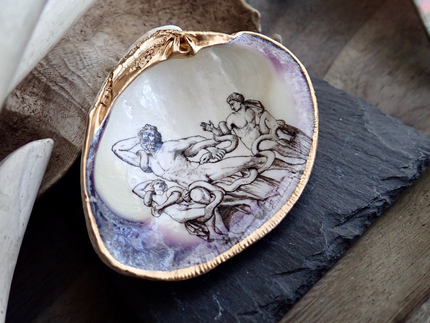 Decoupage Shell Ring Dish – Laocoön and His Sons, Mythology Coastal Accent