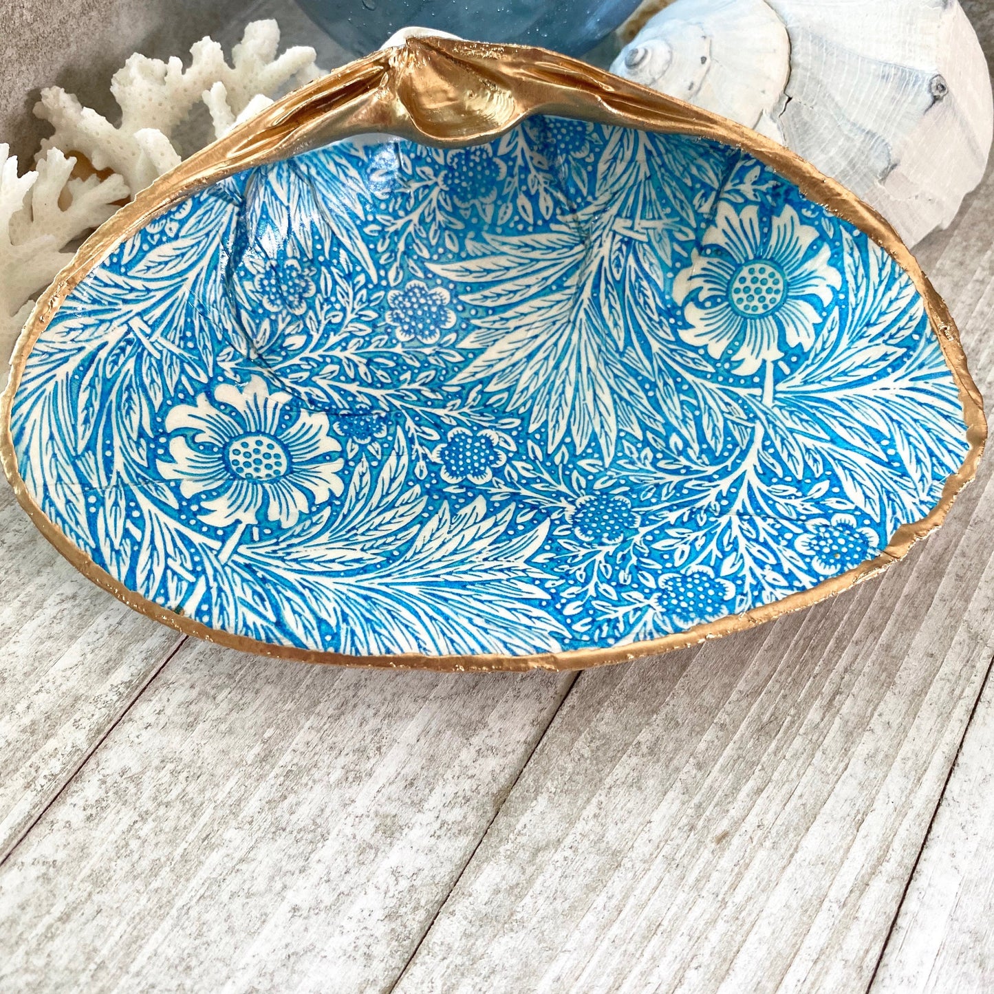 Decoupage Clam Shell Trinket Dish Blue Floral Pattern