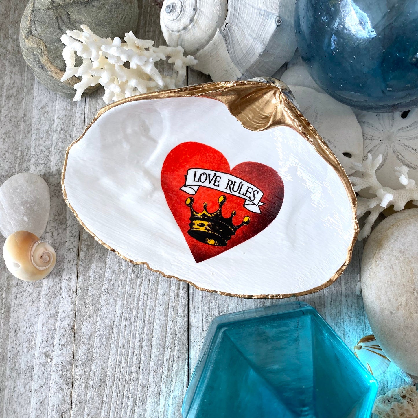 Decoupage Clam Shell Trinket Dish, "Love Rules" Valentine's Day Gift