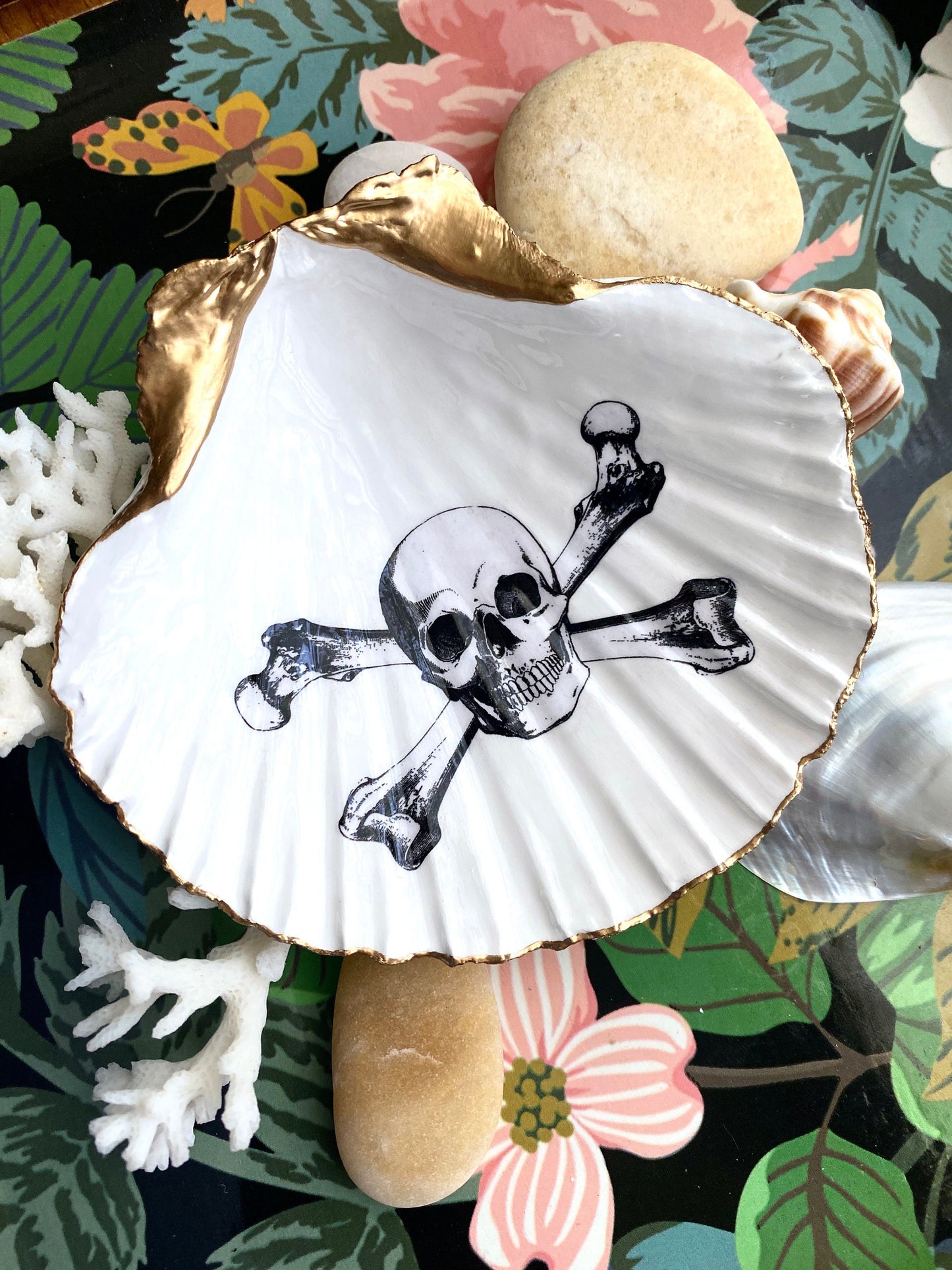 Decoupage Scallop Shell Trinket Dish Skull & Crossbones