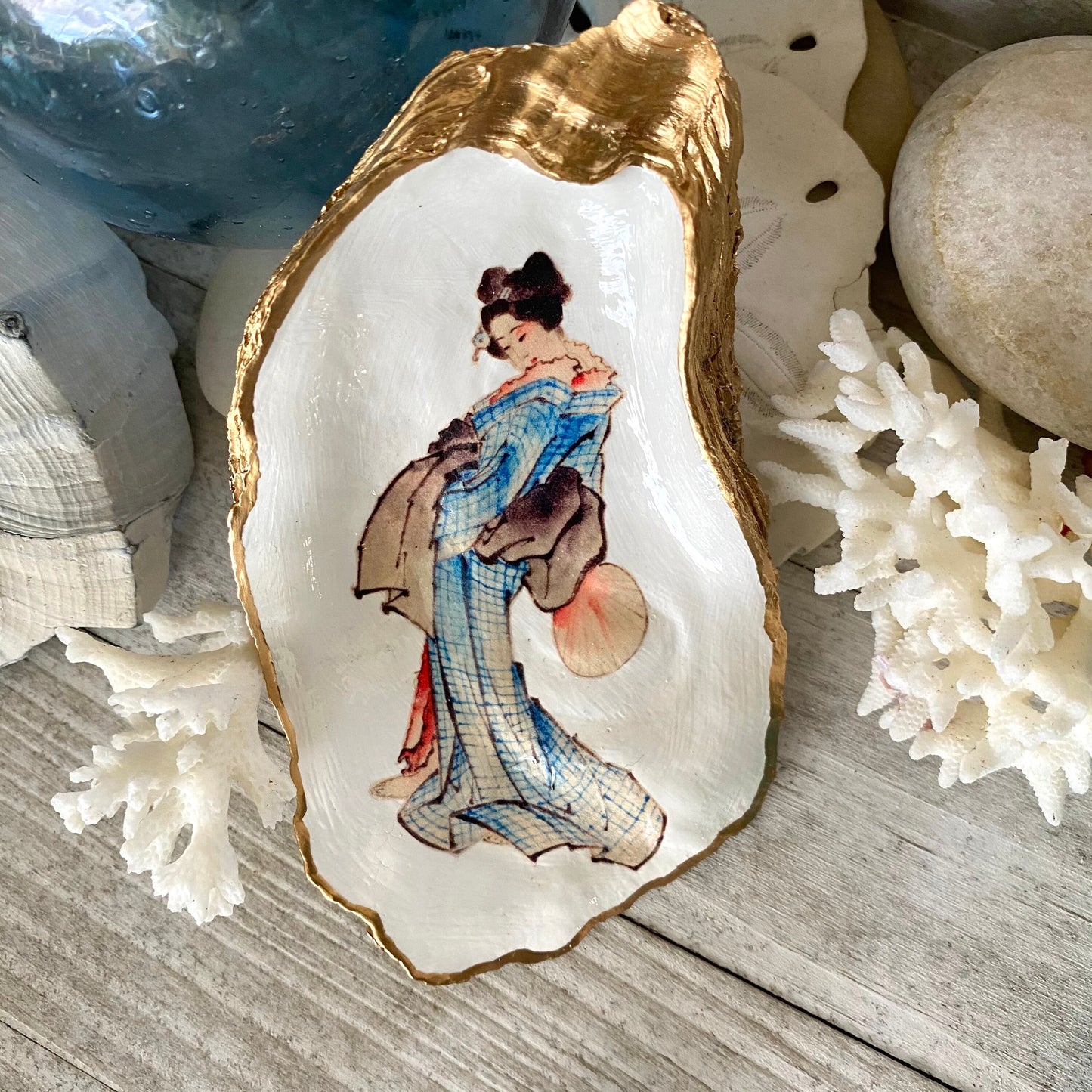 Decoupage Oyster Shell Trinket Dish Geisha Art