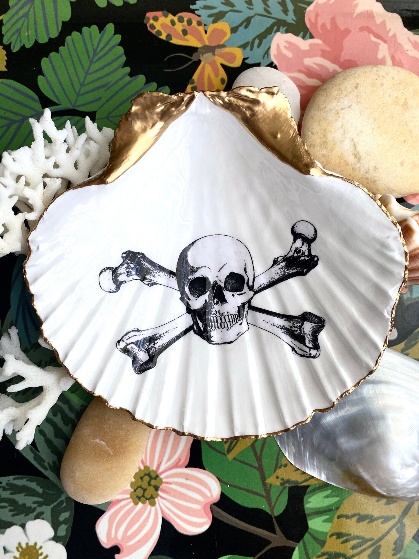 Decoupage Scallop Shell Trinket Dish Skull & Crossbones