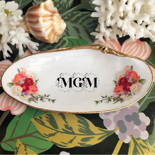 Personalized Decoupage Shell Jewelry Dish – Custom Hostess Gift, Coastal Decor