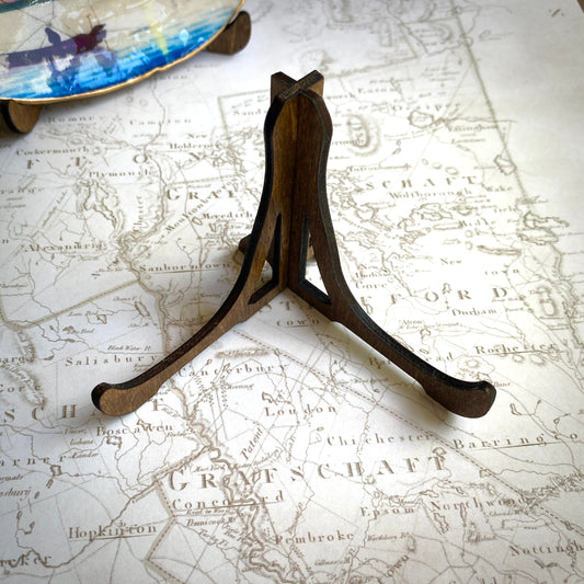 Handmade Custom Clam Shell Stand