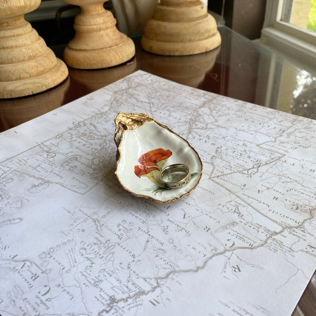 Mushroom Oyster Shell Ring Dish – Gold Leaf Decoupage Jewelry Holder, Cottagecore Trinket Dish, Woodland Nature Gift,Ring Holder for Kitchen
