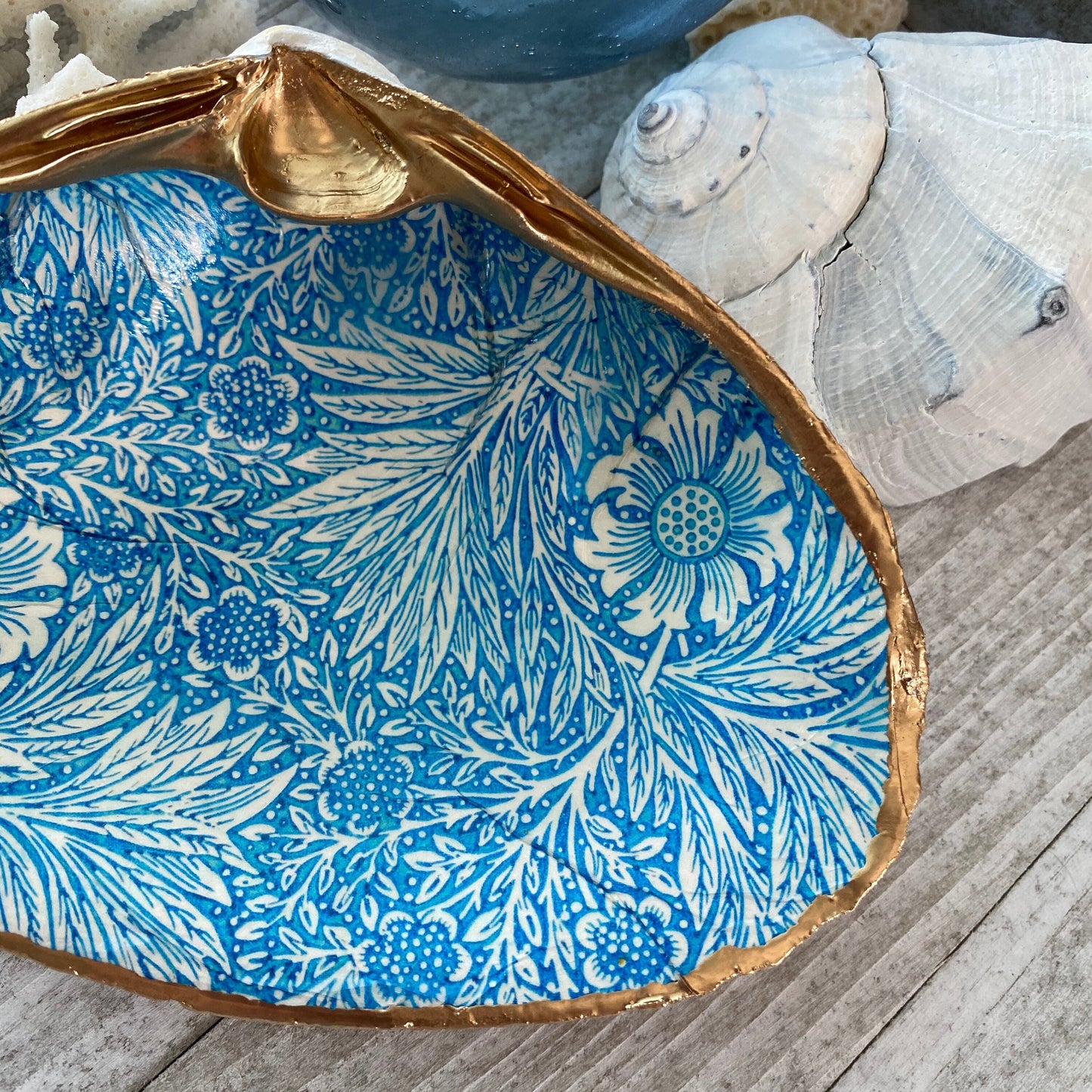 Decoupage Clam Shell Trinket Dish Blue Floral Pattern