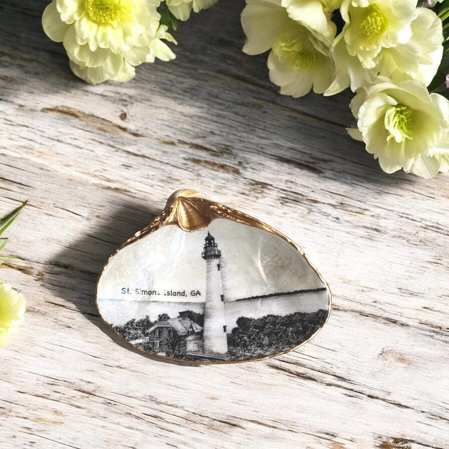 Decoupage Clam Shell Trinket Dish St. Simons Lighthouse Art