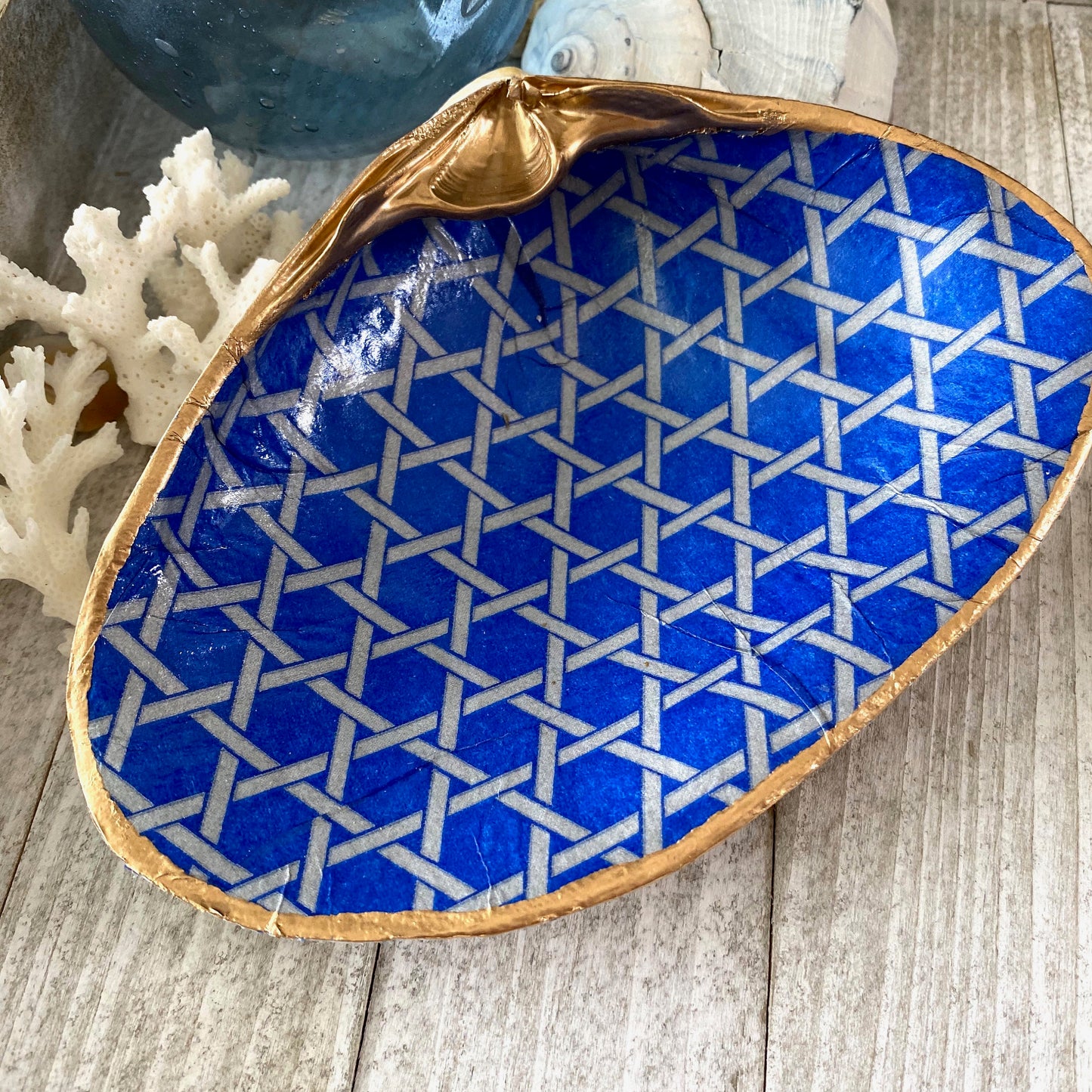 Decoupage Clam Shell Jewelry Dish – Blue & Silver Weave Design, Beach House Decor