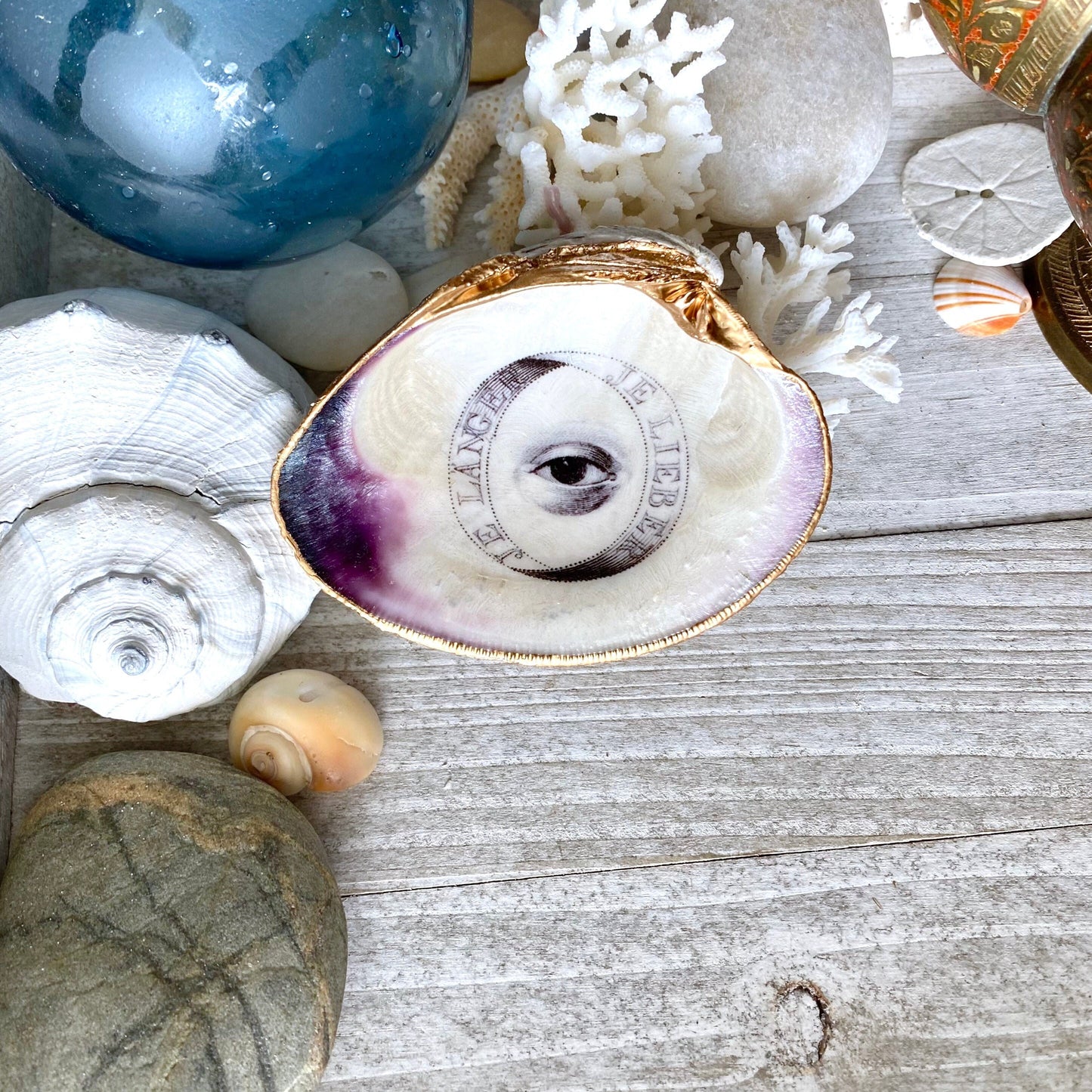Decoupage Clam Shell Trinket Dish – All-Seeing Eye Motif